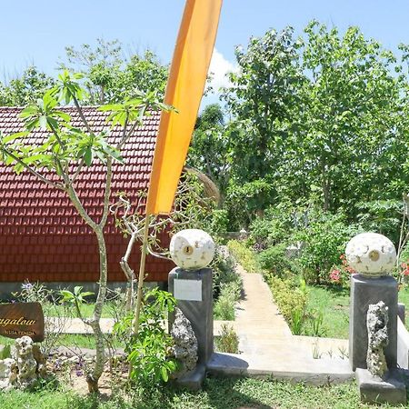 Batumadeg Bougainvillea Bungalow מראה חיצוני תמונה