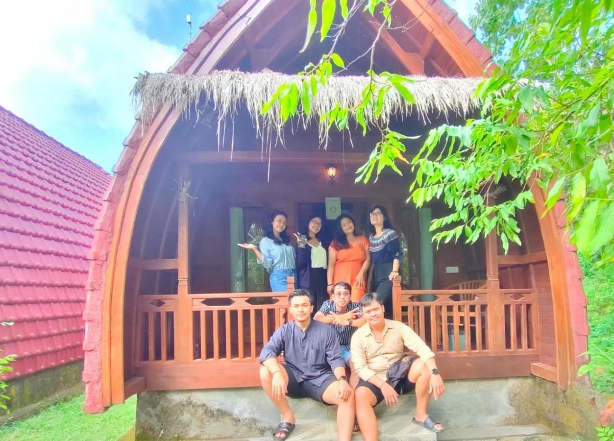 Batumadeg Bougainvillea Bungalow מראה חיצוני תמונה