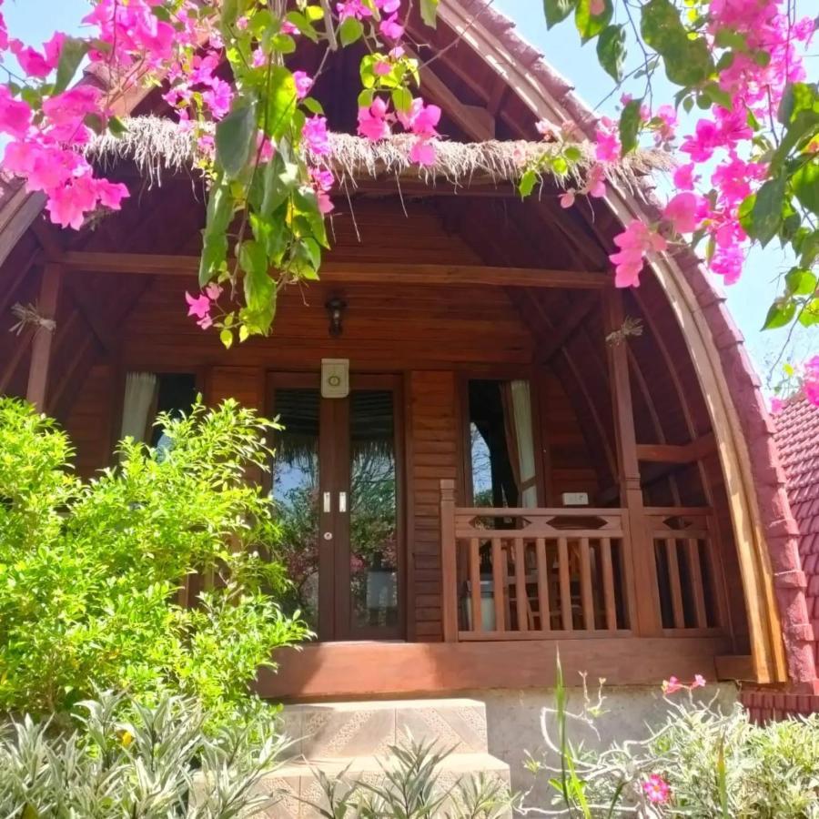 Batumadeg Bougainvillea Bungalow מראה חיצוני תמונה