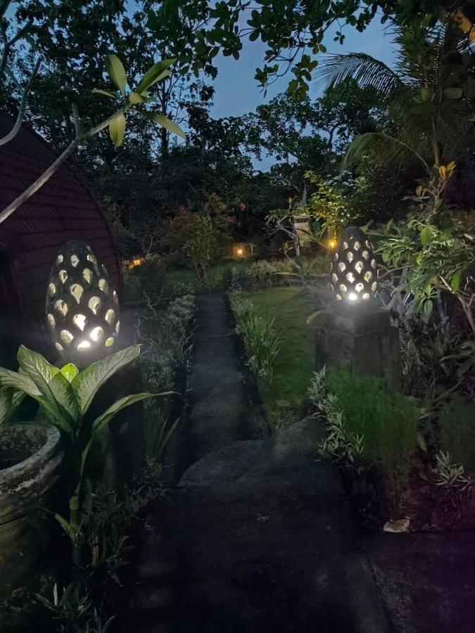 Batumadeg Bougainvillea Bungalow מראה חיצוני תמונה