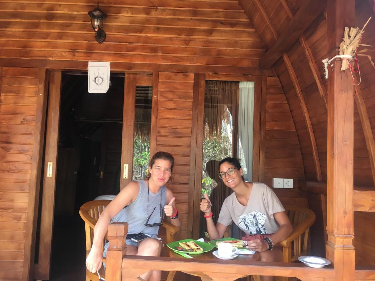 Batumadeg Bougainvillea Bungalow מראה חיצוני תמונה